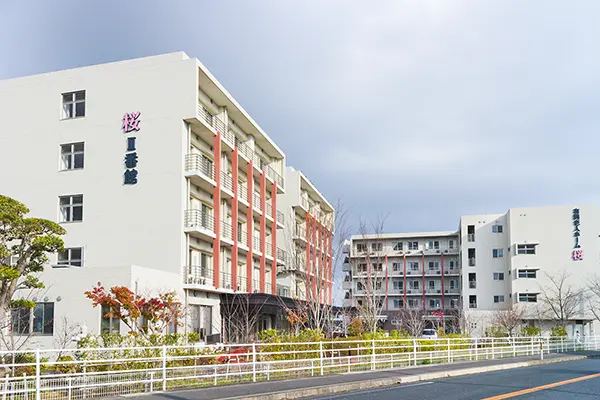 住宅型有料老人ホーム 桜 サービス付き高齢者向け住宅 桜Ⅱ番館の外観